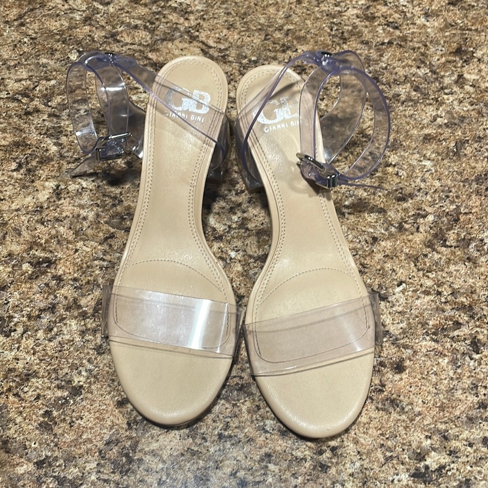 EUC GB GIANNI BINNI BLOCK HEELS CLEAR 6.5